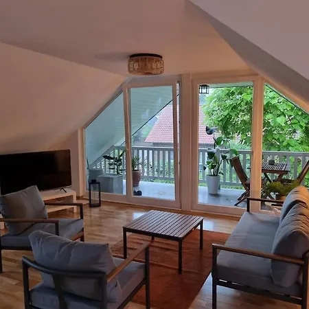 Schoene Naturnahe Und Ruhige