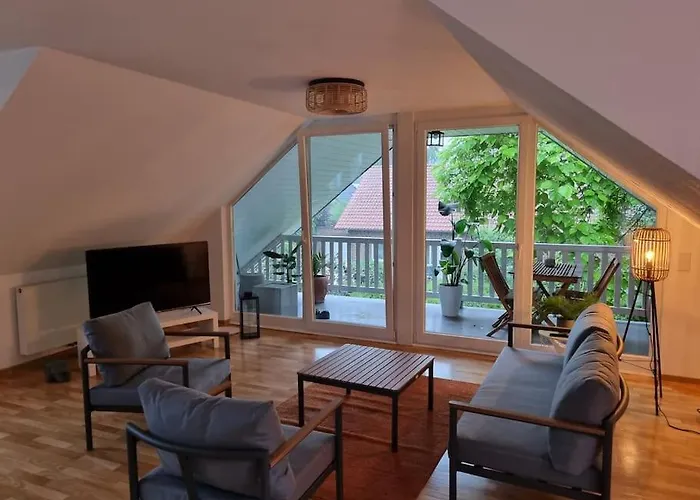 Schoene Naturnahe Und Ruhige